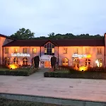 Logis & Restaurant - Les Tuileries 3* Féy