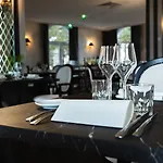 Logis & Restaurant - Les Tuileries 3*