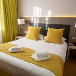 Logis & Restaurant - Les Tuileries Féy