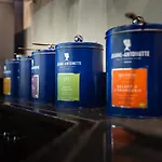 Hotel Logis & Restaurant - Les Tuileries 3*