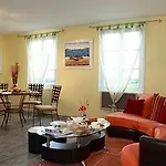 Logis & Restaurant - Les Tuileries Hotel Féy