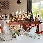 Logis & Restaurant - Les Tuileries Hotel