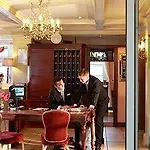 Logis & Restaurant - Les Tuileries Hotel