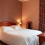 Hotel Logis & Restaurant - Les Tuileries