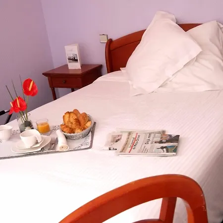 فندق Logis & Restaurant - Les Tuileries Féy