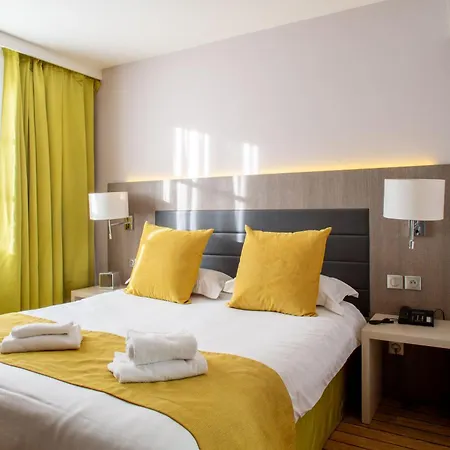 فندق Logis & Restaurant - Les Tuileries