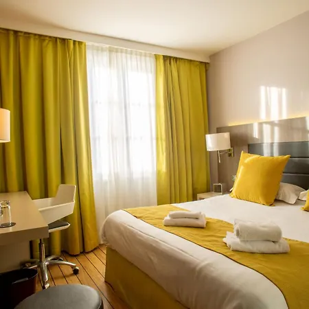 Logis & Restaurant - Les Tuileries فندق 3*