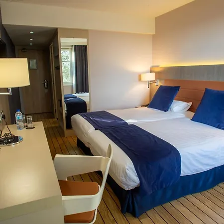 Logis & Restaurant - Les Tuileries فندق 3*