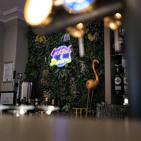 Logis & Restaurant - Les Tuileries 3*