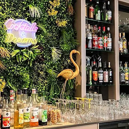 Logis & Restaurant - Les Tuileries 3* Féy