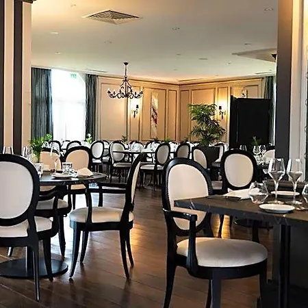 Logis & Restaurant - Les Tuileries 3*