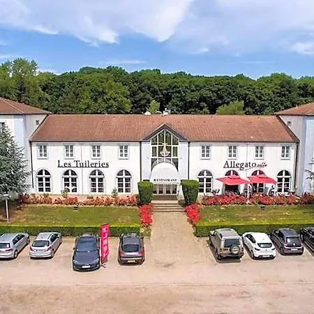 Hotel Logis & Restaurant - Les Tuileries Féy
