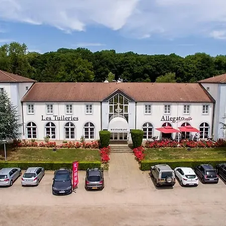 Hotel Logis & Restaurant - Les Tuileries Féy