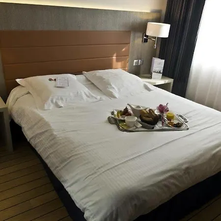 Logis & Restaurant - Les Tuileries 3* Féy