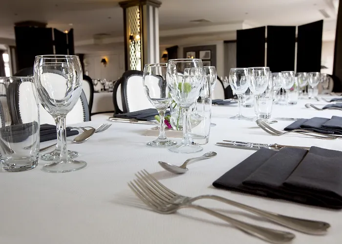 Logis & Restaurant - Les Tuileries Féy