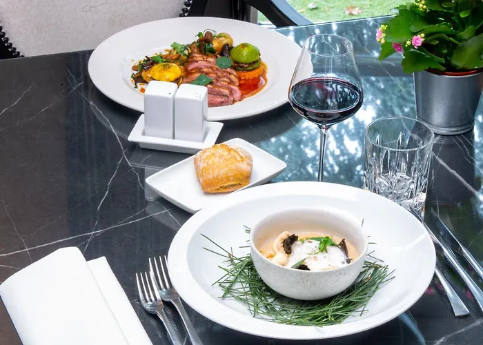 Hotel Logis & Restaurant - Les Tuileries Féy