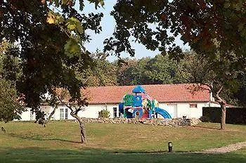 Отель Logis & Restaurant - Les Tuileries