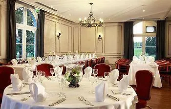 Logis & Restaurant - Les Tuileries Отель