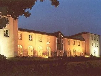 Logis & Restaurant - Les Tuileries 3*